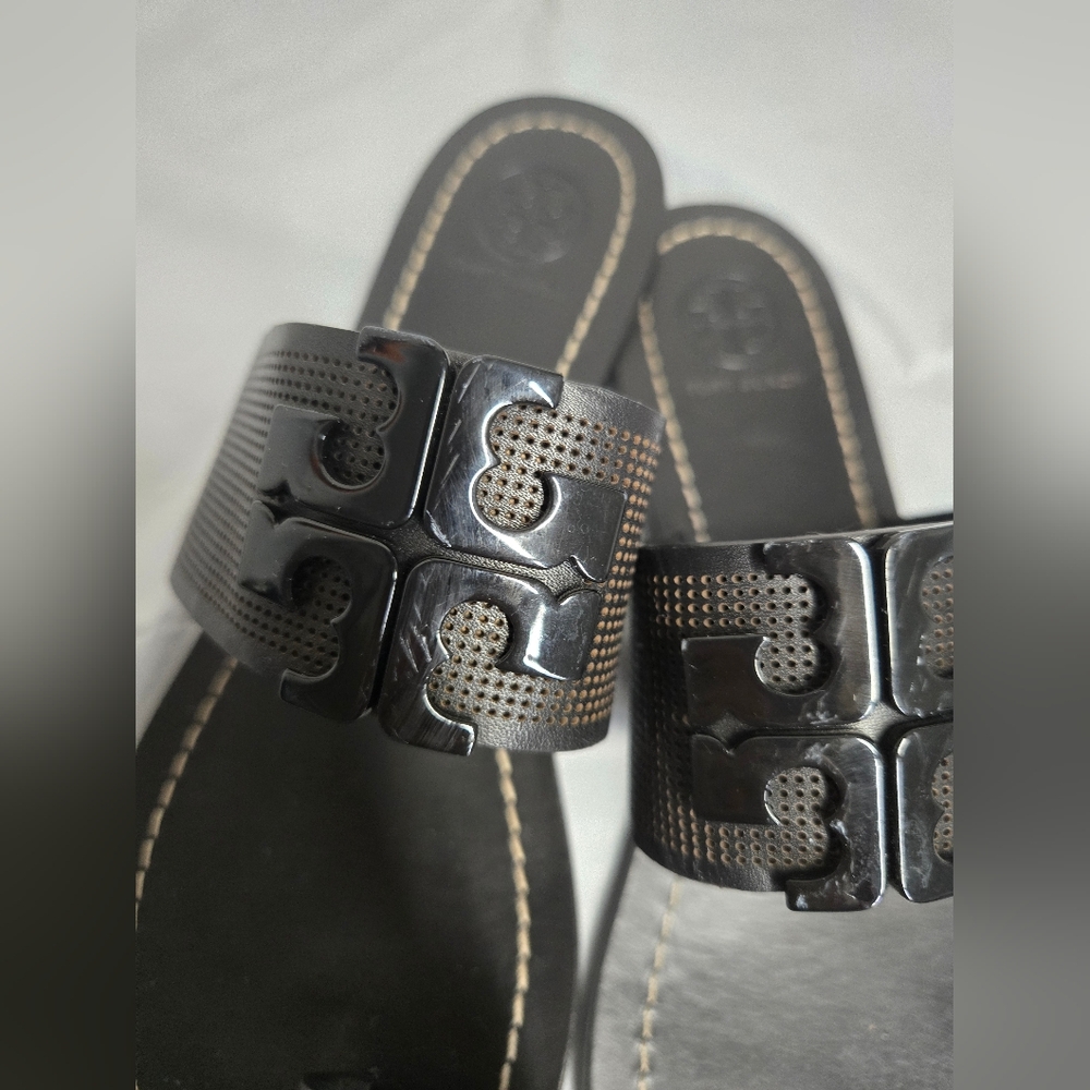 Tory Burch Sandals. - Picture 10 of 10